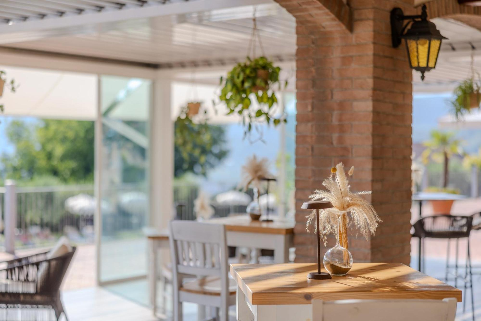 Hotel Boffenigo - The Golden Hour Костермано Екстериор снимка