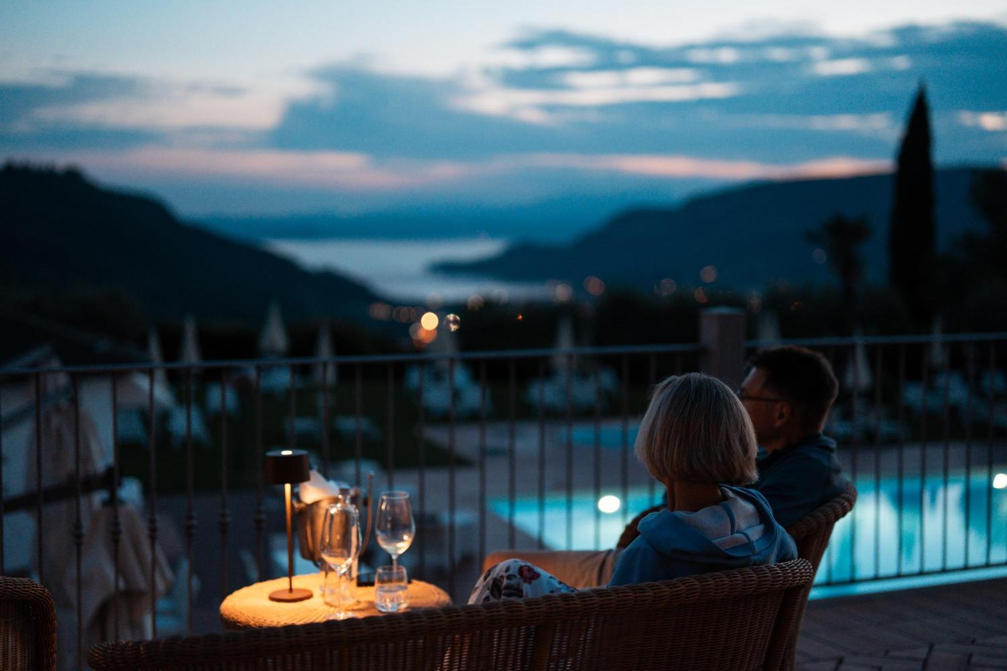 Hotel Boffenigo - The Golden Hour Костермано Екстериор снимка