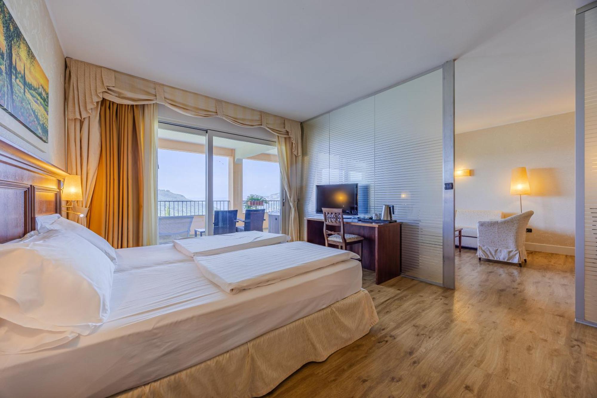 Hotel Boffenigo - The Golden Hour Костермано Екстериор снимка